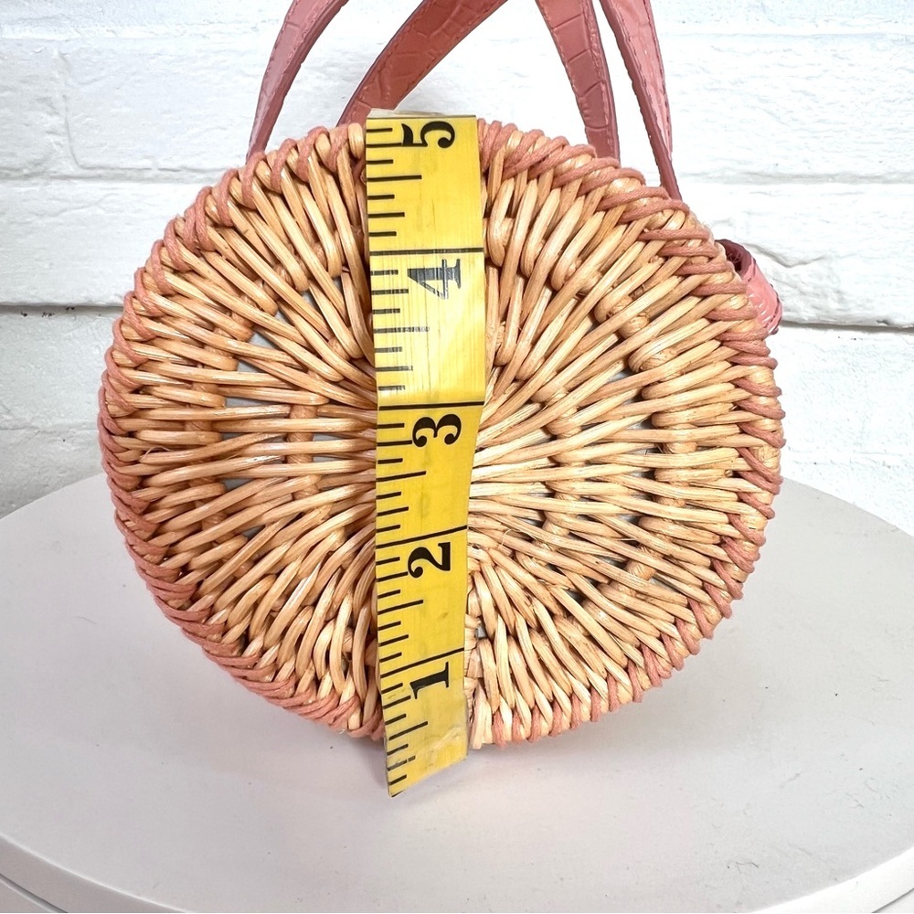 Pink Straw Shoulder Bag with Pink Chain Handles - Picture 14 of 14